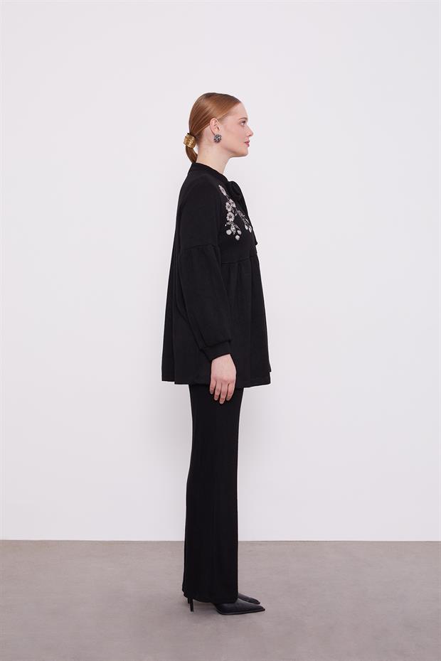 Siyah Nakış İşleme İçlikli Üçlü Takım