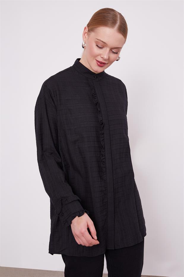 Siyah Patı Fırfırlı Gömlek