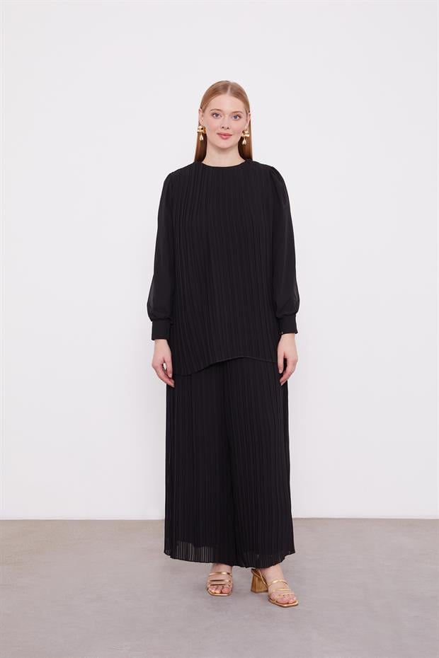 Siyah Piliseli Şifon İkili Takım