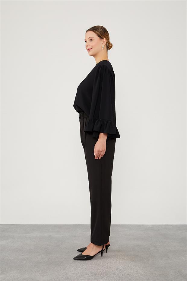 Siyah Plise Detaylı Kumaş Pantolon