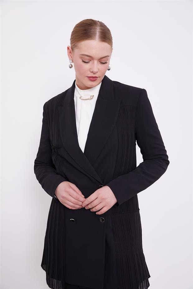 Siyah Plise Şifonlu Ceket Takım