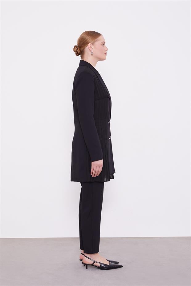 Siyah Plise Şifonlu Ceket Takım