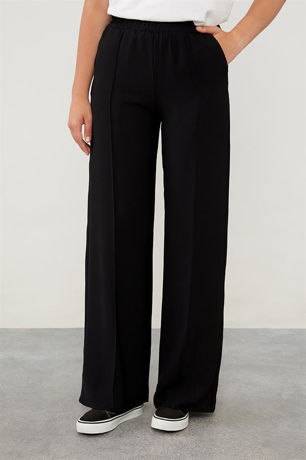 Siyah Şerit Detaylı Spor Pantolon