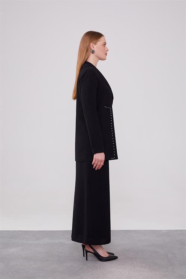 Siyah Taş Detaylı Ceket Takım