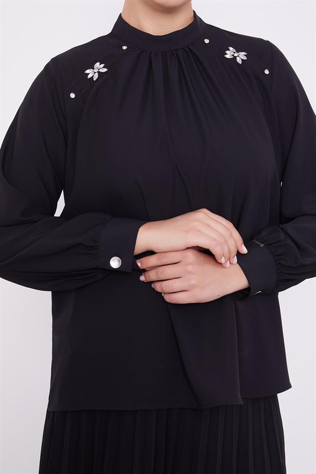 Siyah Taş İşlemeli Bluz