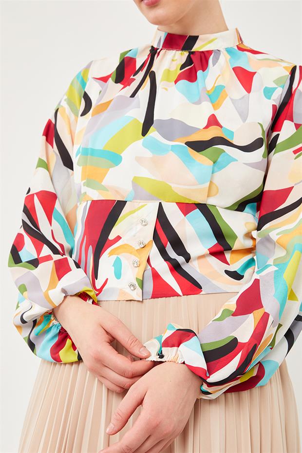 Siyah Yakası Büzgülü Arkası Gipeli Bluz