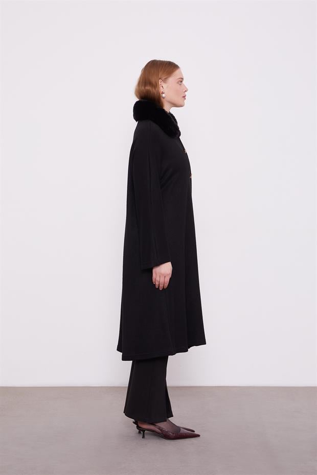 Siyah Yakası Kürklü Kaşmir Hırka