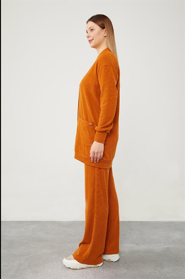 Tarçın Desenli Hırkalı Triko Takım