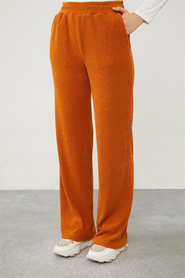 Tarçın Desenli Hırkalı Triko Takım