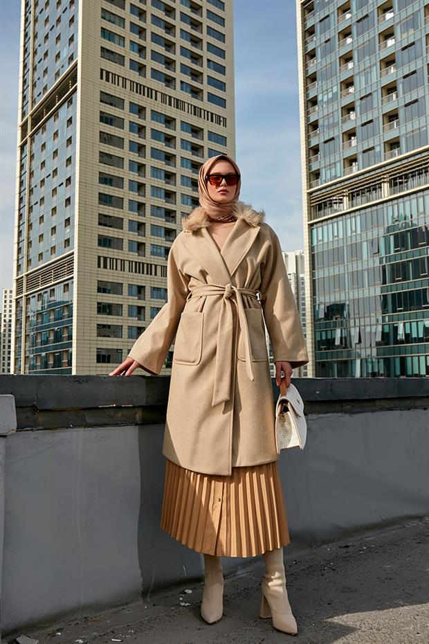 Toprak Yakası Küklü Kuşaklı Kaşe Kaban