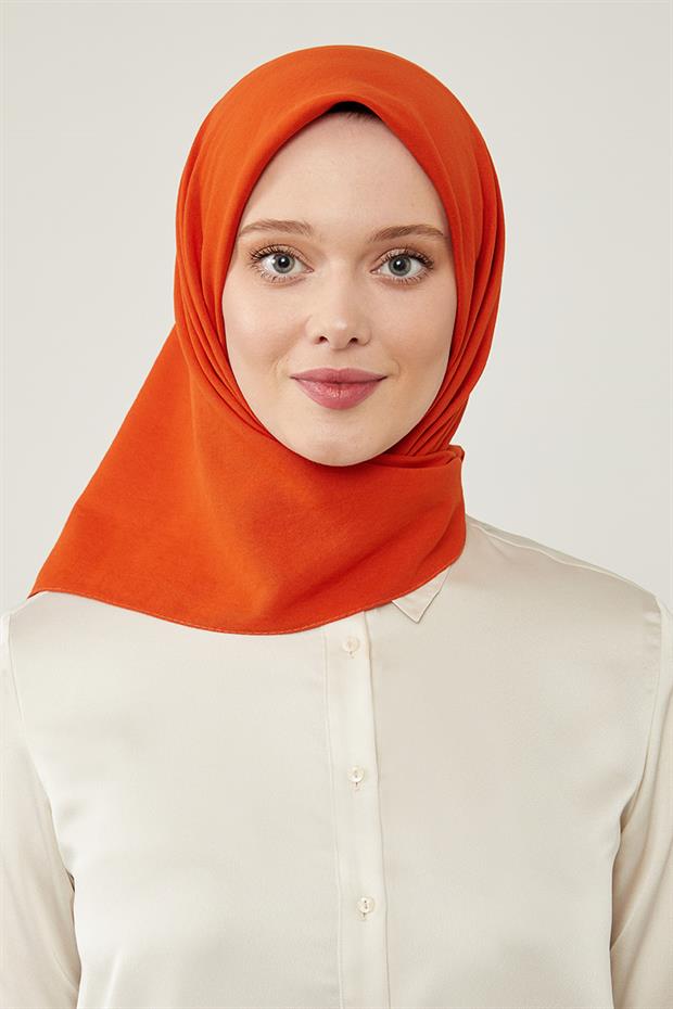 Turuncu Pamuklu Cazz Kare Eşarp