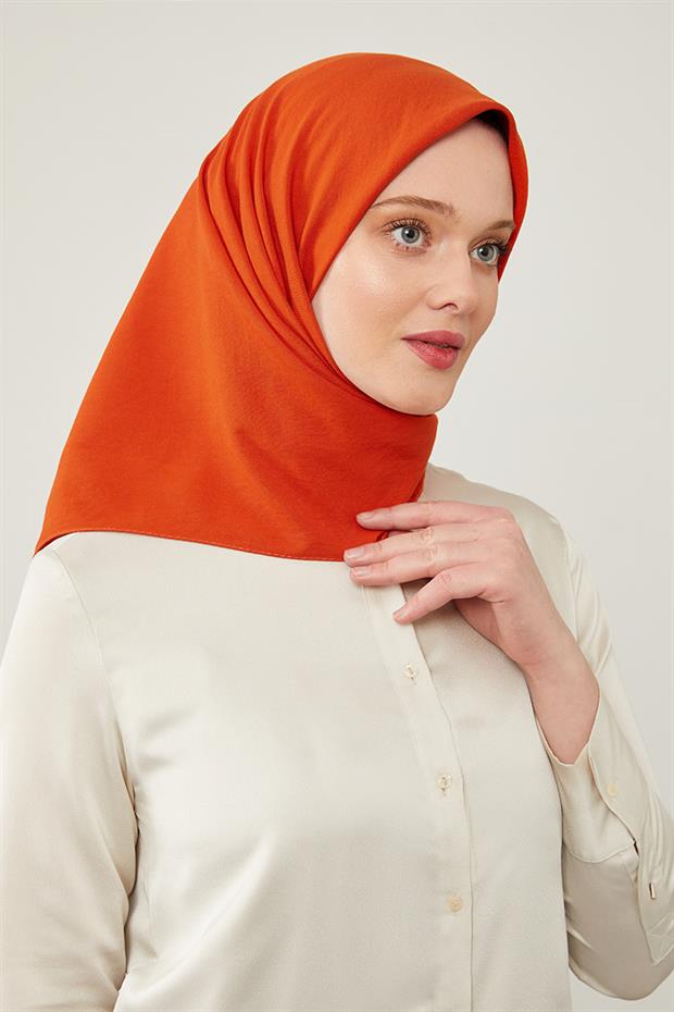 Turuncu Pamuklu Cazz Kare Eşarp