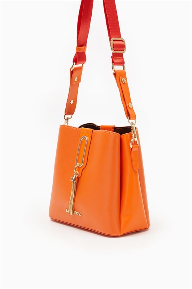 Turuncu Metal Püskül Detay Omuz Çantası