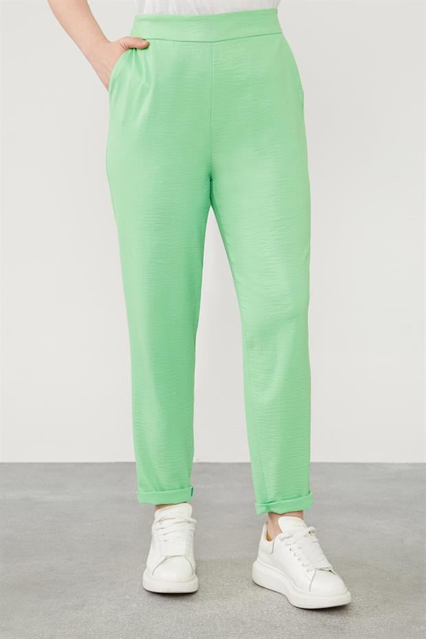 Yeşil Asimetrik Kesim Pantolonlu İkili Takım