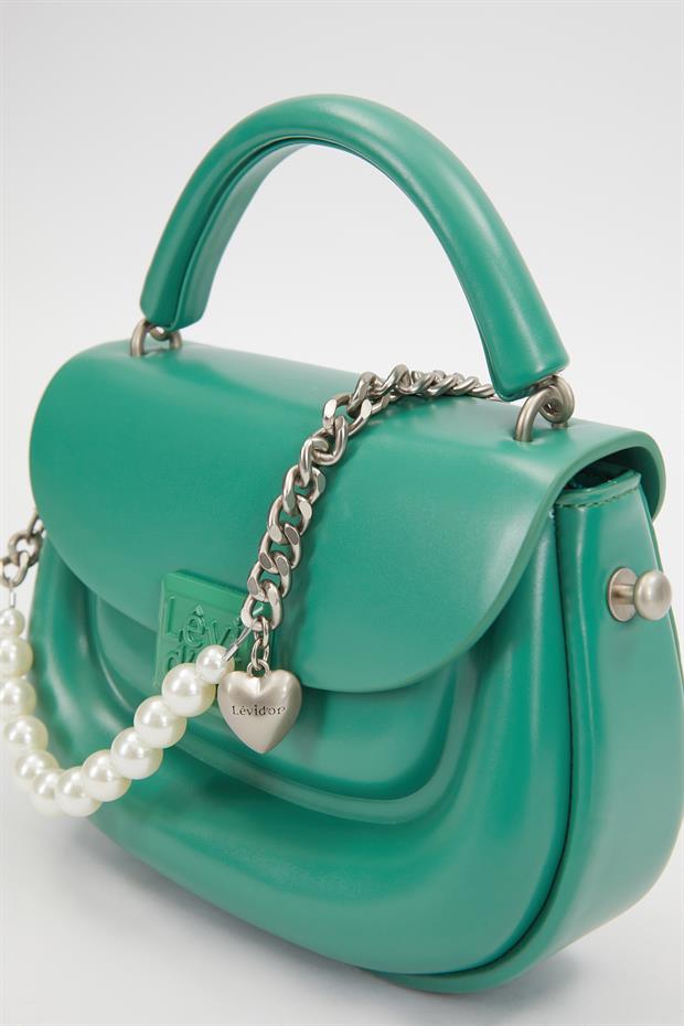 Yeşil Kalp Akseuarlı El Çantası