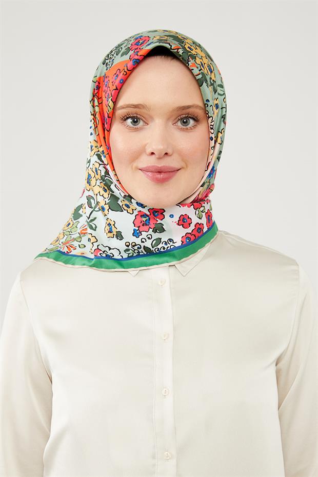 Yeşil Mine Çiçeği Trend Twill Eşarp