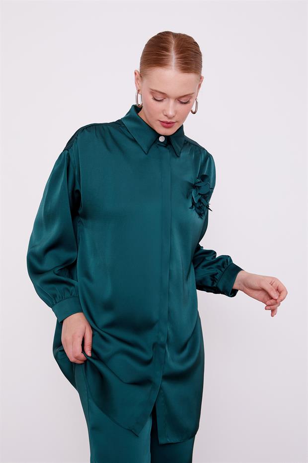 Zümrüt Yeşili Gül Broşlu Saten İkili Takım