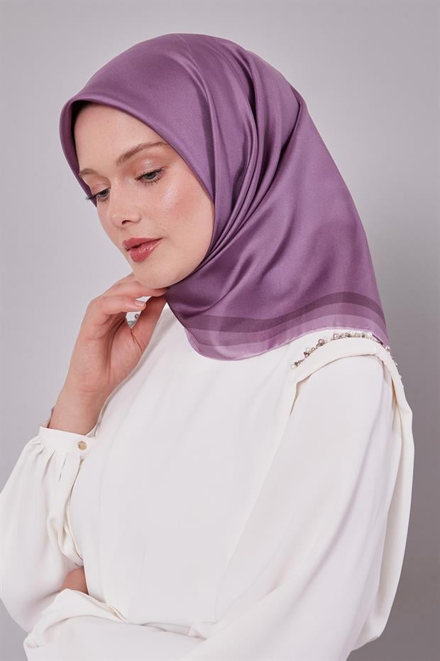 Lila Kenar Bordürlü Twill İpek Eşarp