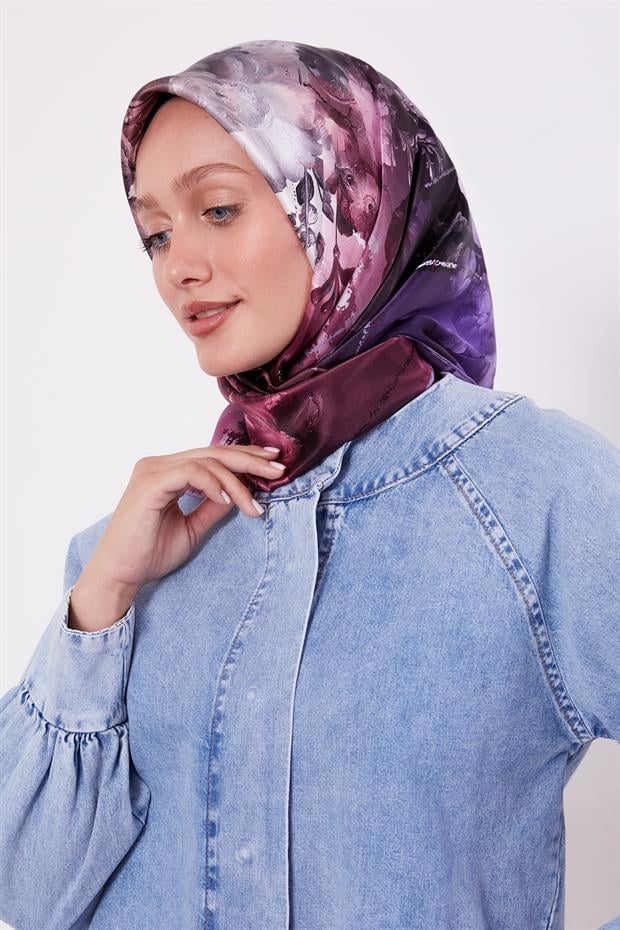 Lila Menekşe Desen Sura İpek Eşarp