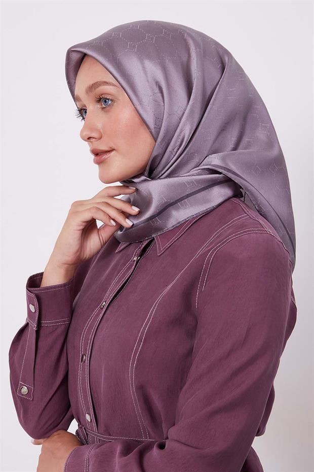 Lila Petek Desen Monogram İpek Eşarp