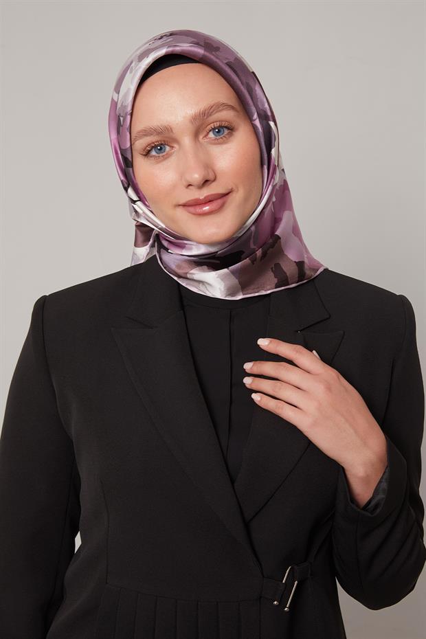 Lila Soyut Çiçek Desen Sura İpek Eşarp