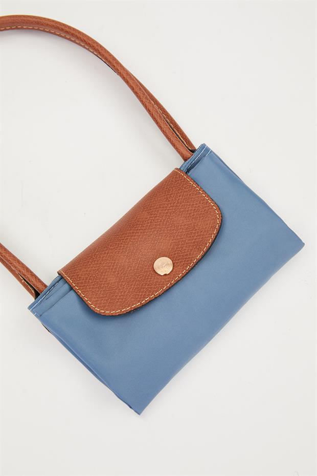 Mavi Deri Kapaklı Uzun Askılı Omuz Çantası