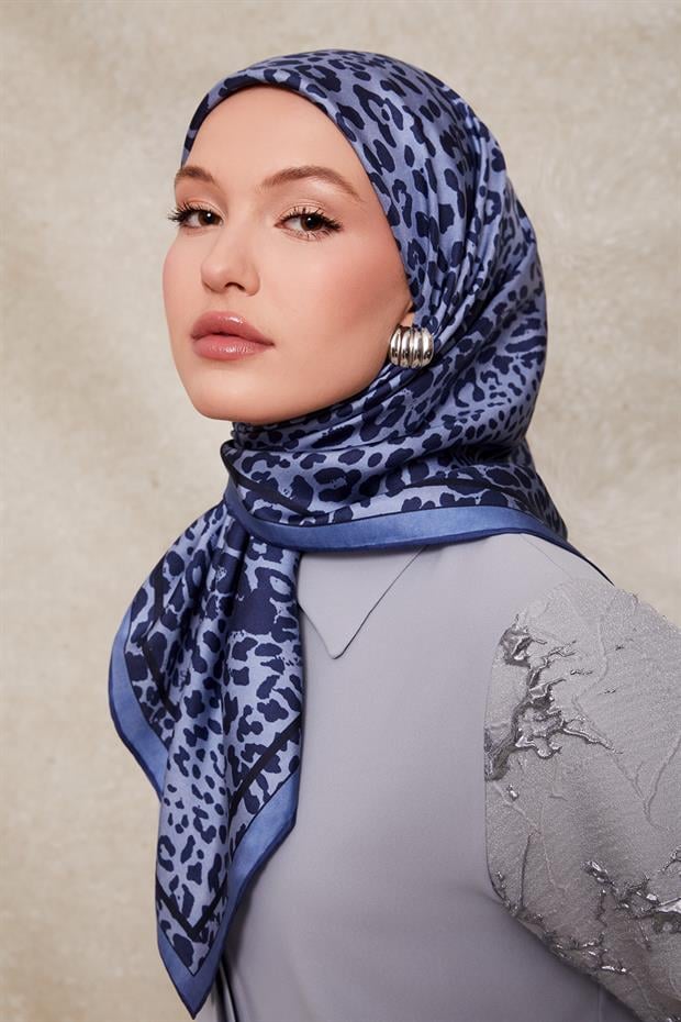 Mavi Leopar Desen Twill İpek Eşarp