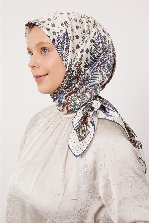 Mavi Yaprak  Desen Twill İpek Eşarp