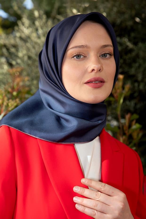 Menekşe Çift Taraflı Twill İpek Eşarp