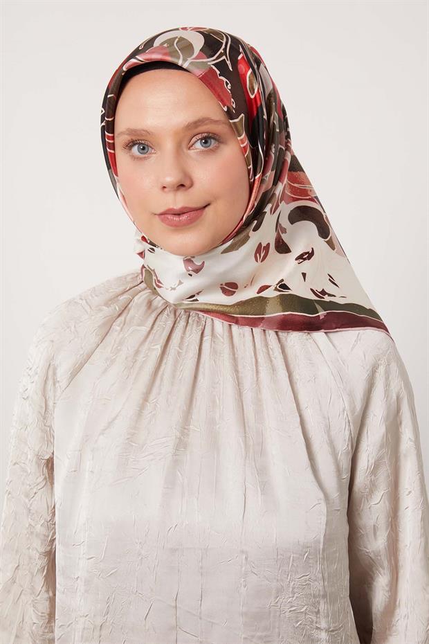 Menekşe Karışık Çiçek Desen Twill İpek Eşarp
