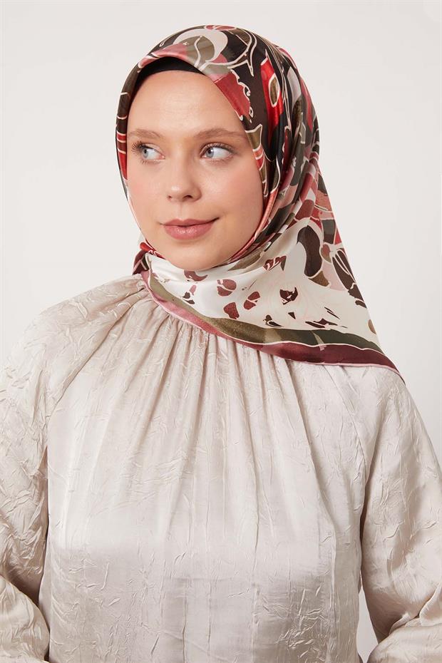 Menekşe Karışık Çiçek Desen Twill İpek Eşarp