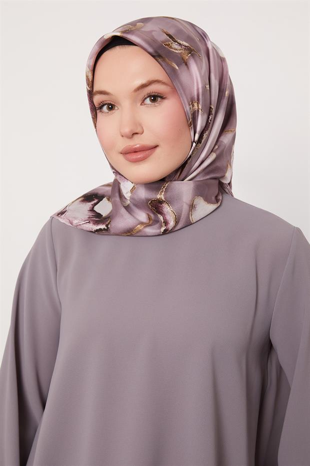 Menekşe Lotus Çiçek Twill İpek Eşarp