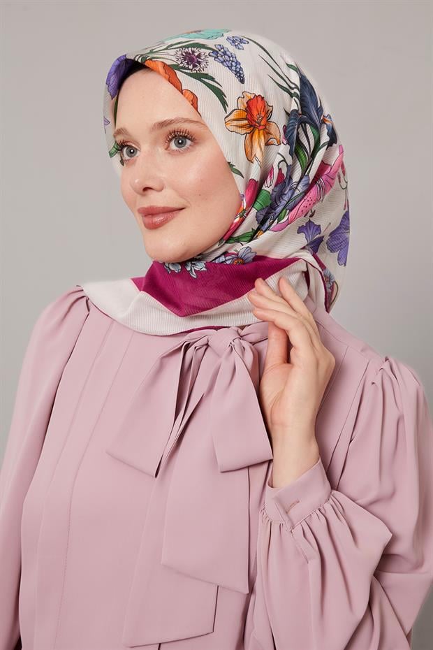Menekşe Papatya Desen Pamuk Eşarp