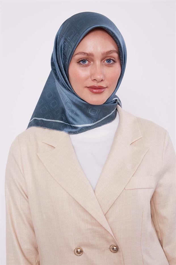 Mint Yeşili Baklava Desen Monogram İpek Eşarp