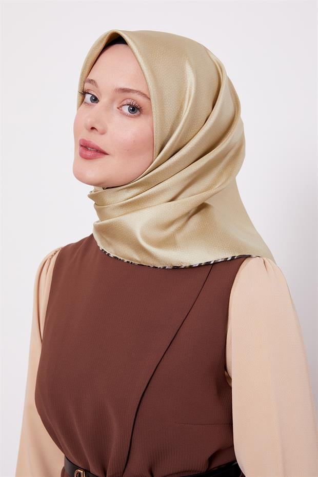 Mint Yeşili Benekli Twill İpek Eşarp