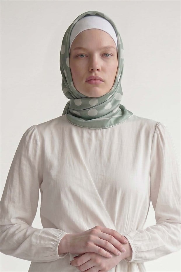 Mint Yeşili Puantiyeli Twill İpek Eşarp