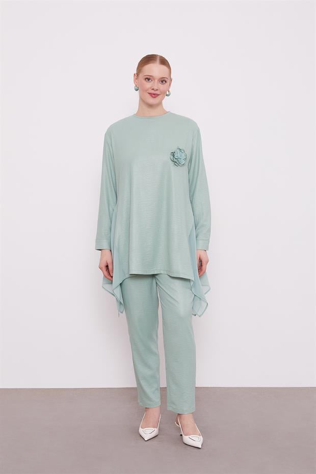 Mint Yeşili Gül Yaka Detaylı İkii Takım
