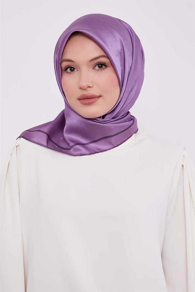 Mor Benek Desen Monogram İpek Eşarp