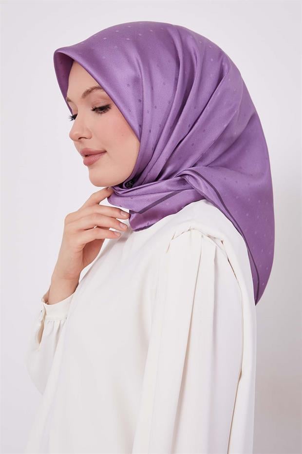 Mor Benek Desen Monogram İpek Eşarp