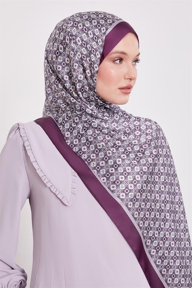 Mor Kare Desen Hint İpeği Şal