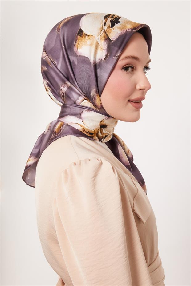 Mor Lotus Çiçek Twill İpek Eşarp