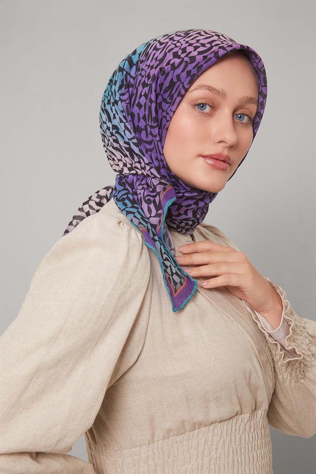 Mor Renk Geçişli Desen Soft Eşarp