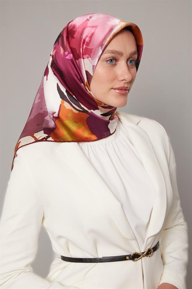 Mor Soyut Çiçek Desen Sura İpek Eşarp