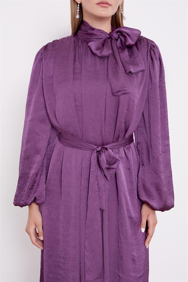 Mürdüm Kuşak Detaylı Saten Kraş Elbise