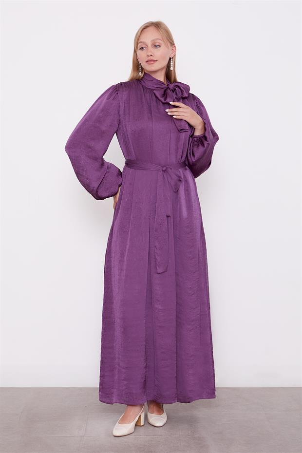 Mürdüm Kuşak Detaylı Saten Kraş Elbise