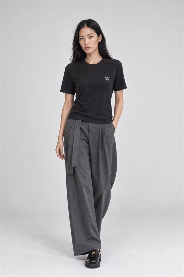 Nakış İşlemeli T-Shirt Siyah