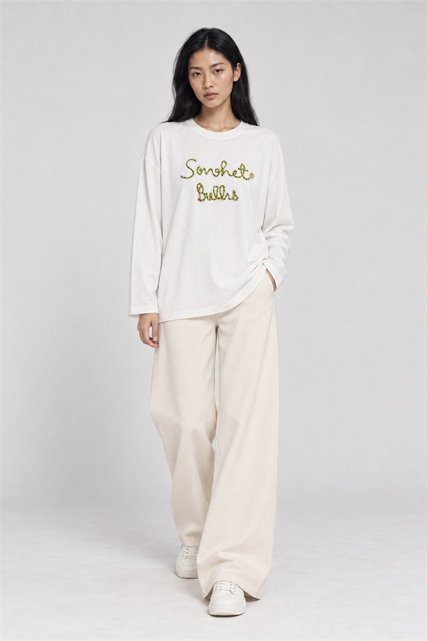 Nakışlı ve Boncuk Detaylı Oversize Sweatshirt Kırık Beyaz
