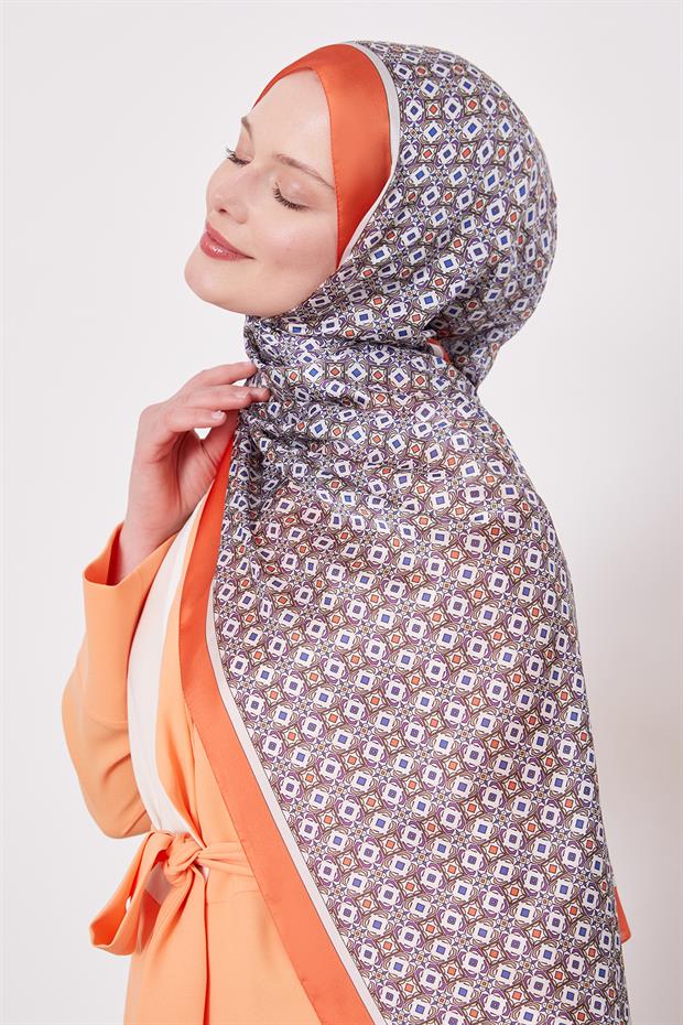 Oranj Kare Desen Hint İpeği Şal