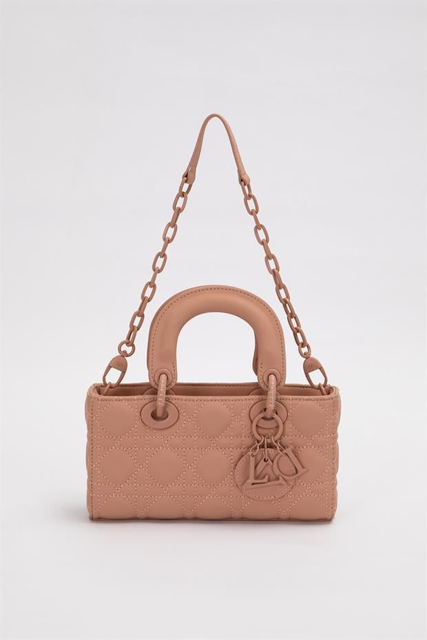 Pembe Zincir Aksesuarlı Kapitone El Çantası