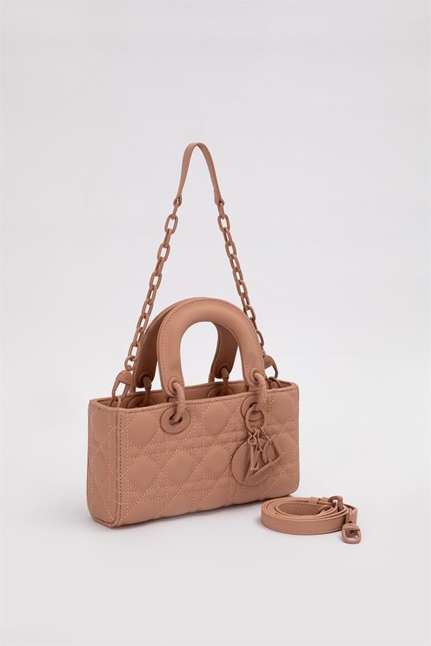 Pembe Zincir Aksesuarlı Kapitone El Çantası